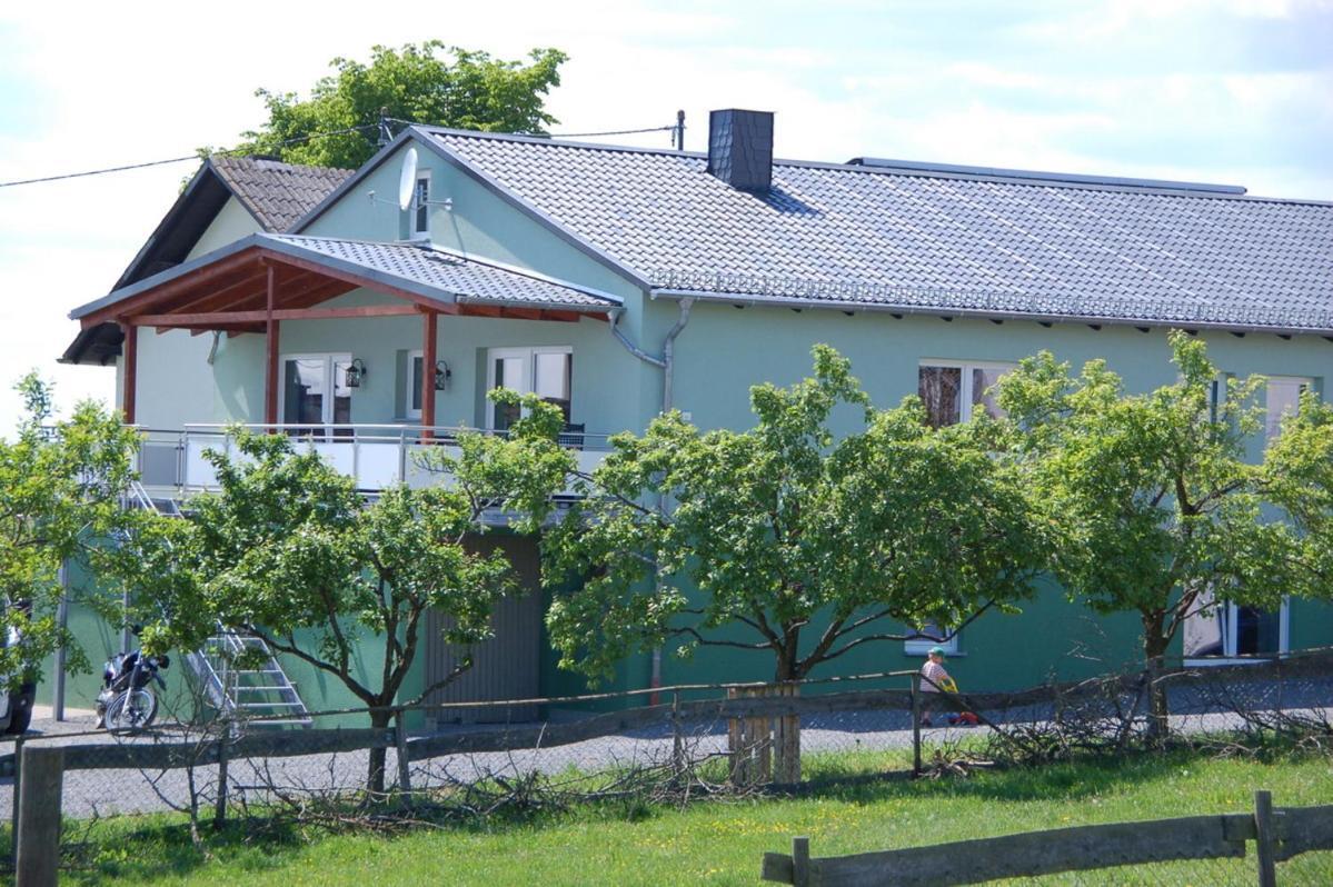 Siebente - Gaestezimmer Gans Im Gruenen Homestay *